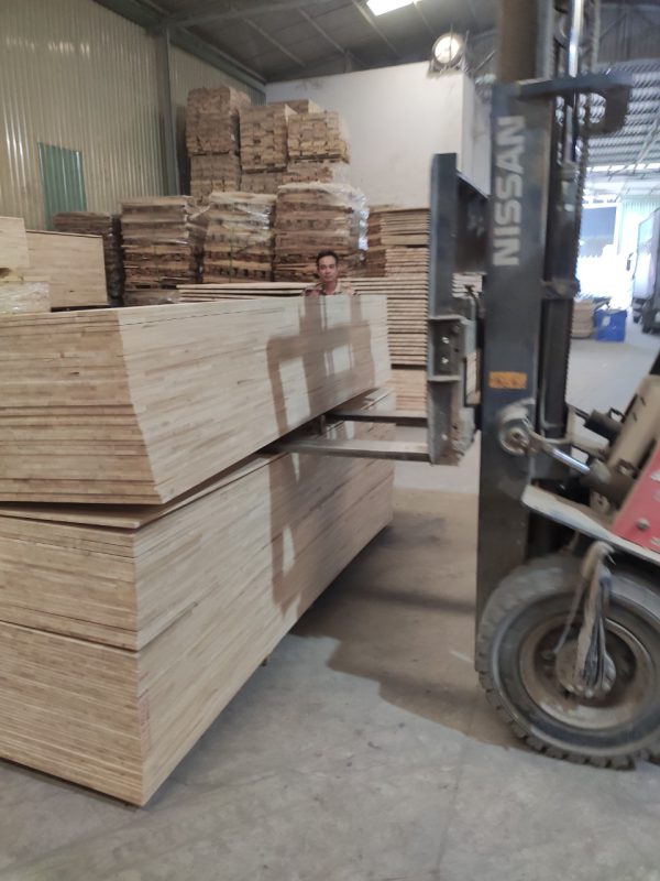 Phân phối ván ghép cao su giá kho tại Lâm Đồng