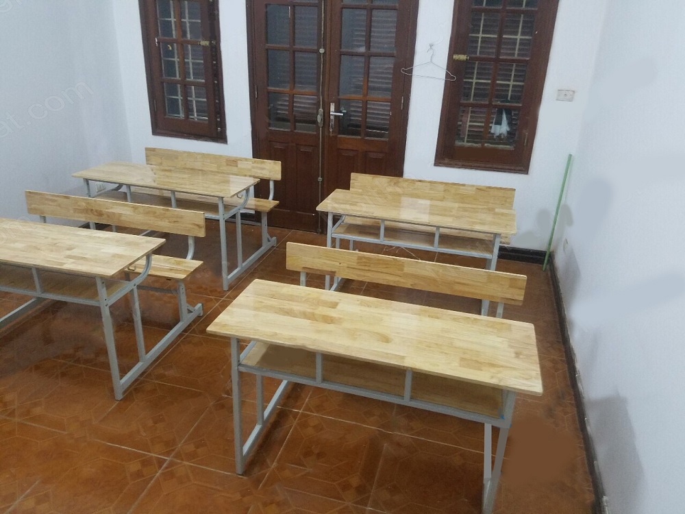 Bàn ghế học sinh bằng ván ghép cao su cho độ bền khá cao. Bàn ghế học sinh bằng ván ghép cao su cho độ bền khá cao.
